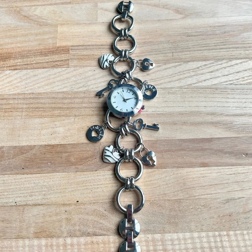 Charter club ladies charm bracelet fashion watch NEW BATTERY